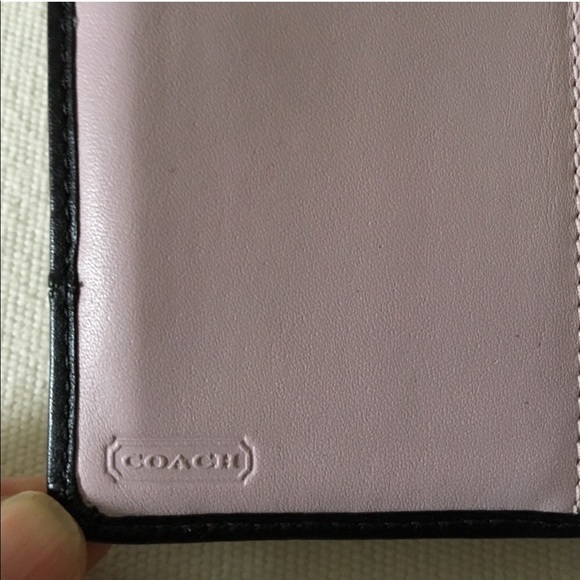 Coach - vintage style wallet - rare find! - Picture 3 of 4